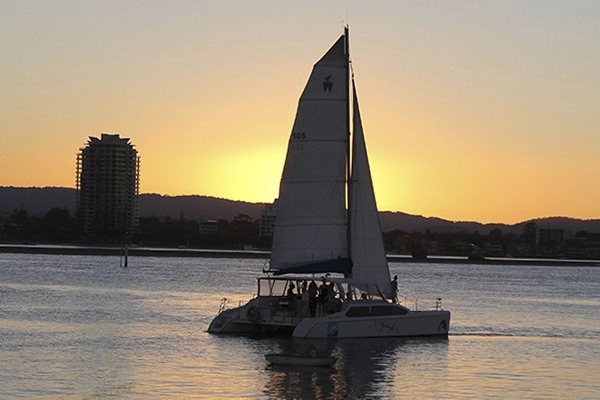 catamaran cruises gold coast